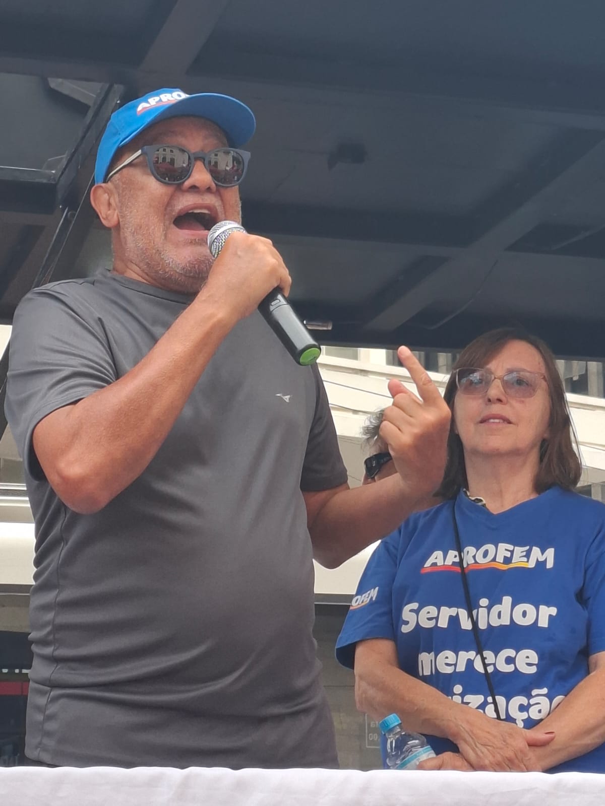 Professor Ismael e Professora Margarida, Presidente e Vice-Presidente da APROFEM